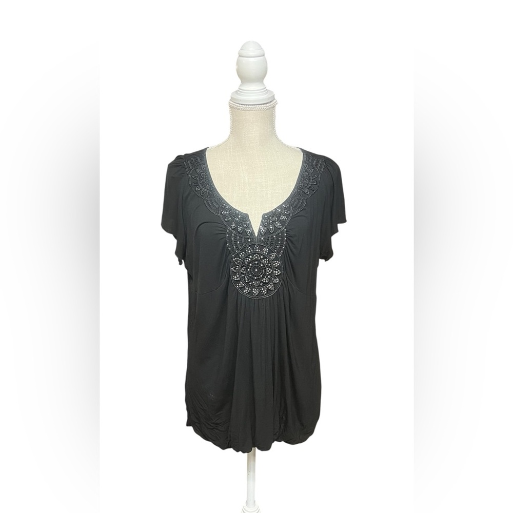 Black short‎ sleeved dressy tee